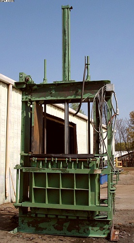 WALTERS Vertical Baler, Model WSDP, 27x54" bale,